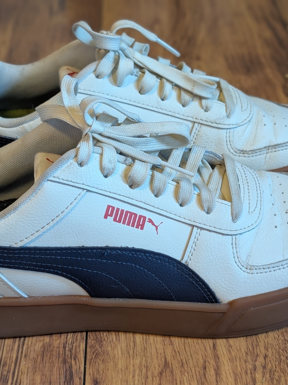 Puma Men's White & Navy Low-Top Sneakers